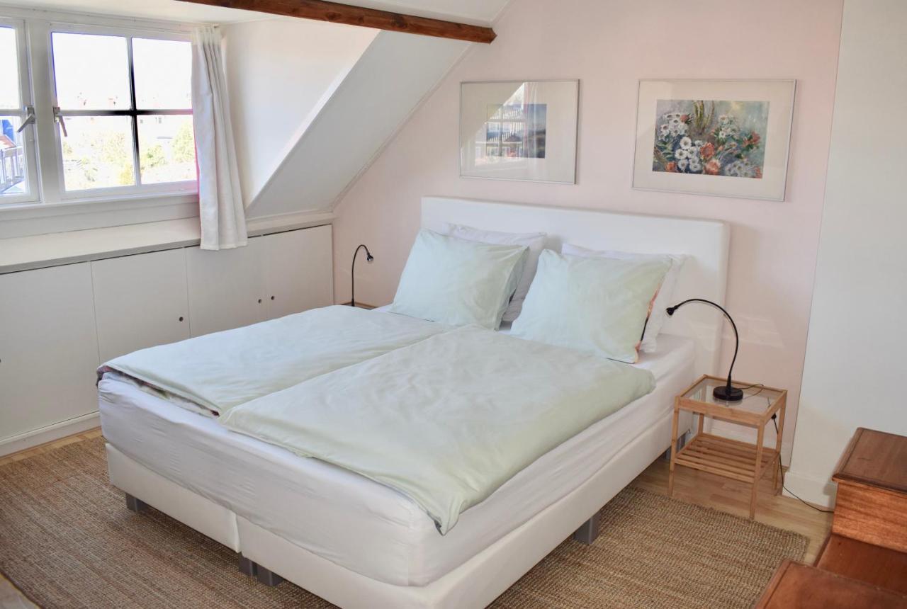 Bed & Breakfast Tegenover De Molen Haarlem Exterior photo